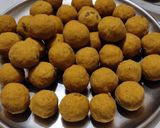 A picture of step 4 of Besan laddu.