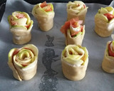 Foto del paso 5 de la receta: Rosas de jamón y calabacín