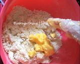 Foto langkah ke 3 dari resep Homemade Hotdog Sosis Korea (Roti Goreng Sosis) #seninsemangat.