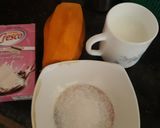 A picture of step 1 of Mango white chocolate shake.