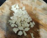 Foto langkah ke 3 dari resep Tumis Fumak Bawang Putih.
