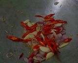 Foto langkah ke 1 dari resep Semur Ikan Jadul Bumbu Simple.