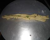 A picture of step 3 of Chilli garlic butter paratha.