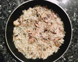Foto del paso 4 de la receta: Salteado de champiñones y arroz