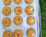Foto langkah ke 4 dari resep Giant Cookies.