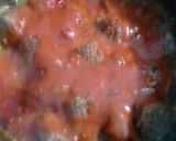 Foto del paso 4 de la receta: Chorizos a la pomarola con tallarines