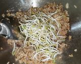 Foto langkah ke 4 dari resep Nasi Goreng Tauge.