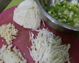 Foto langkah ke 1 dari resep Martabak Telur Kol & Kornet.