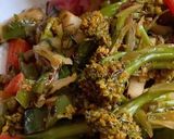A picture of step 3 of Stir fry broccoli.