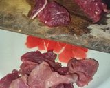 Foto langkah ke 1 dari resep Sapi Lada Hitam Mudah dan Cepat.