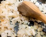 Foto del paso 1 de la receta: Canastitas de cebolla, roquefort y jamón