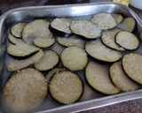 Foto del paso 1 de la receta: Chips de berenjena fritas