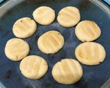 A picture of step 7 of Crispy biscuits 🫓 🫓 without oven.