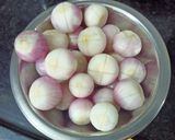 A picture of step 1 of Fermented Onion Pickle OR Pickled Vinegar Onion (Indian Restaurant Style).