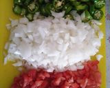 Foto del paso 1 de la receta: Tostadas de aguacate y pico de gallo