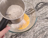 Foto del paso 2 de la receta: 💜 Masa de brazo de gitano (sin lactosa)