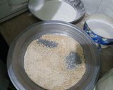 A picture of step 1 of Maash ki daal ka halwa.