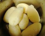 A picture of step 1 of Tuna fish and potato kabab.