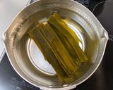 Hình bước làm 1 của món Lẩu Gà Nấm Kombu Dashi Nước Mắm