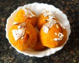 बेसन के लड्डू (besan ke ladoo recipe in Hindi) रेसिपी चरण 4 फोटो