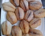A picture of step 5 of Madeleines.