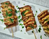 Foto del paso 9 de la receta: Brocheta de solomillo y queso con tortilla de trigo