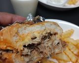รูปขั้นตอนการทำที่ 6 ของ แฮมเบอร์เกอร์ หมูฉีก Pulled Pork