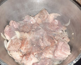 Foto del paso 2 de la receta: Costilla de cerdo a la olla