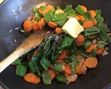 Une image de l'étape 9 de Pois gourmands et carottes aux échalotes et ciboulette.