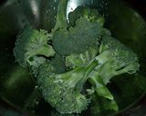 A picture of step 1 of Broccoli soup.