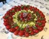 Une image de l'étape 10 de Salade de tomates cerises, concombre,câpres italiennes et basilic en fleur.