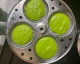 A picture of step 2 of Palak/ spinach idli.