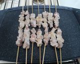 Foto langkah ke 3 dari resep Sate Ayam Bumbu Ayam Panggang.