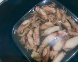 Foto langkah ke 2 dari resep Udang dan Cumi Tumis Pedas.