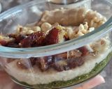 Foto del paso 3 de la receta Pudding de chía, té matcha, plátano dátiles y avellana