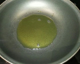 Foto del paso 3 de la receta: Bocadillo de tortilla jugoso y tierno