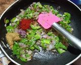 A picture of step 2 of Masala pav.