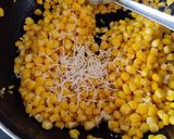 A picture of step 5 of Cheesy sweet corn chat.