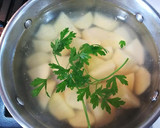 Foto del paso 1 de la receta: Patatas con almejas