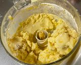 A picture of step 3 of White Chocolate Cookies.