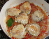 Foto del paso 2 de la receta: Pollo en salsa de pimientos morrones y setas variados