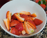 Foto del paso 2 de la receta: Fresas con granadina y queso batido