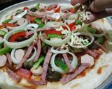 Foto langkah ke 7 dari resep Italian Pizza.