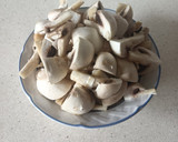 Foto del paso 3 de la receta: Espaguetis negros con champiñones y gambones