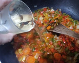 Foto del paso 5 de la receta: Pollo con salsa y verduras