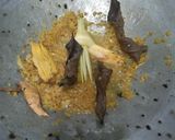 Foto langkah ke 3 dari resep 9. Opor Ayam Kentang.