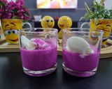 A picture of step 2 of Dragon fruit milkshake.