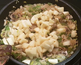 Foto del paso 8 de la receta: Caldereta de Cordero con Vermout, Manzana y Alcachofa
