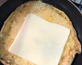 Foto del paso 6 de la receta: Omelette de queso de almendras, jamón de pavo, champiñones y hogao 🍅 en 15 minutos