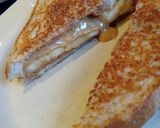 A picture of step 4 of Fried Peanut Butter & Banana Sandwiches 🥜🍌🍞.